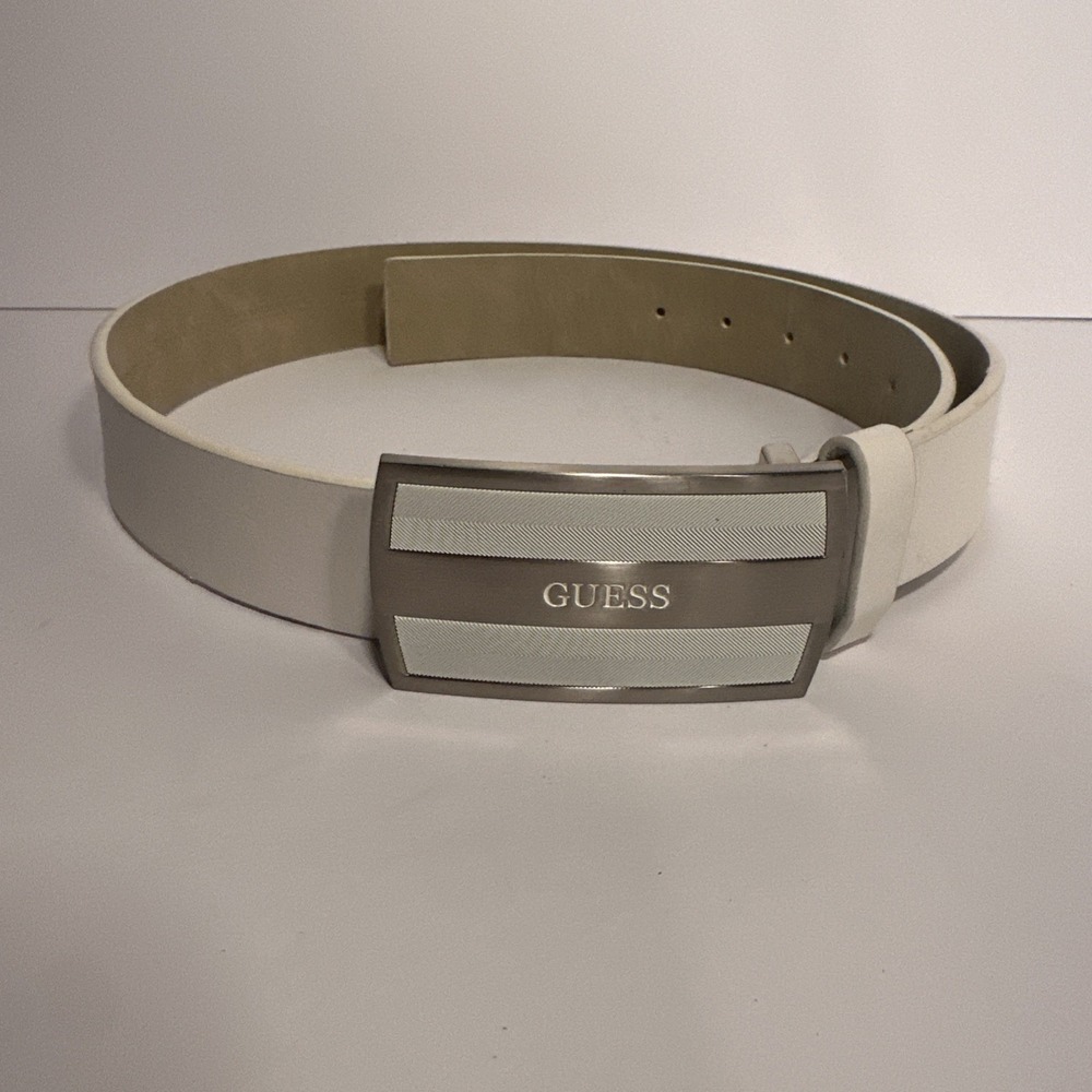 GUESS Men's White Belt Size 36 Faux Leather Casual Fashion Accessory PREOWNED